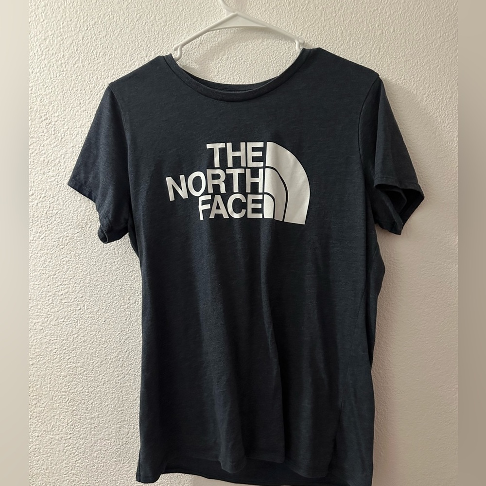 North Face grey women’s t-shirt. Size L.